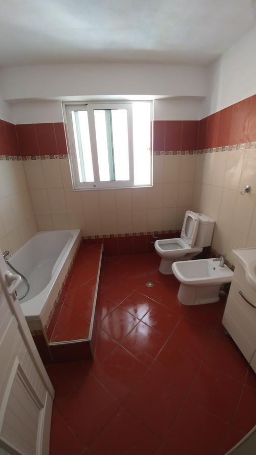 Mona'S Hostel Sarande Luaran gambar